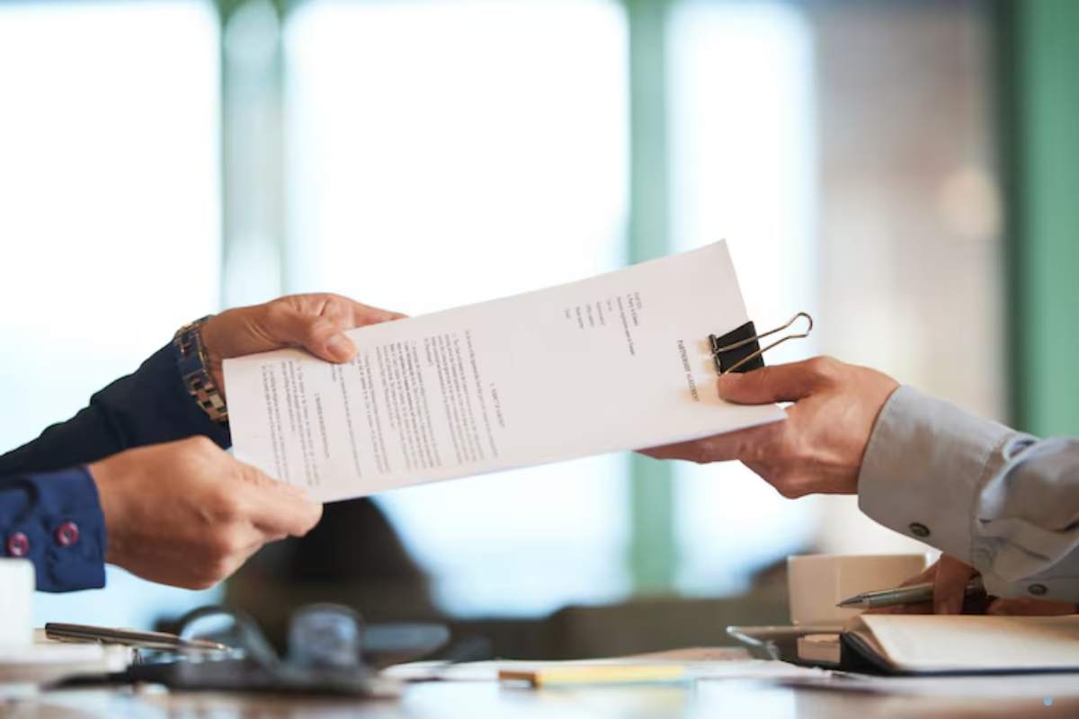 Assinaturas Falsas em Contratos Esportivos: Como o Perito Grafotécnico Garante a Segurança Jurídica